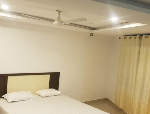 Cascade Inn. Resort AC/NON AC ROOMS