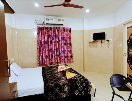 Edayattu Arcade Golden Tourist Home (A/C &Non A/C) ,Near Sabine Hospital, Pezhakkappilly, Muvattupuzha