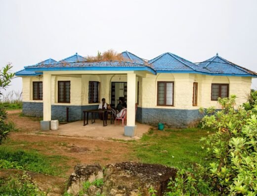 Ilaveezhapoonchira Resorts
