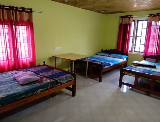 Ilaveezhapoonchira Resorts