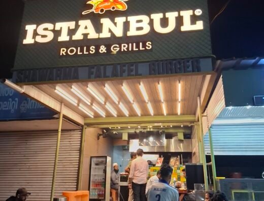 Istanbul Rolls & Grills Thodupuzha