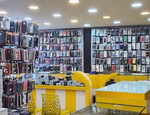 Rainbow Smartphone Cafe