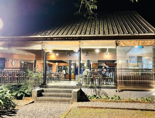 Ripples Drive in Restaurant
