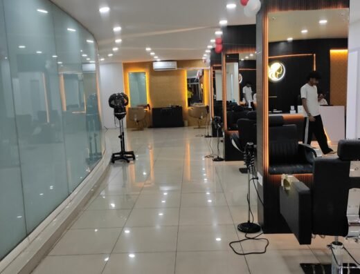 Elowe Family Salon