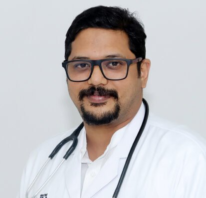 Dr. Nikhil Joseph Martin | Senior Consultant Orthopaedic Surgeon