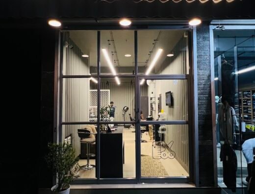 HAIR PORT UNISEX SALOON by HQ HOLDERS